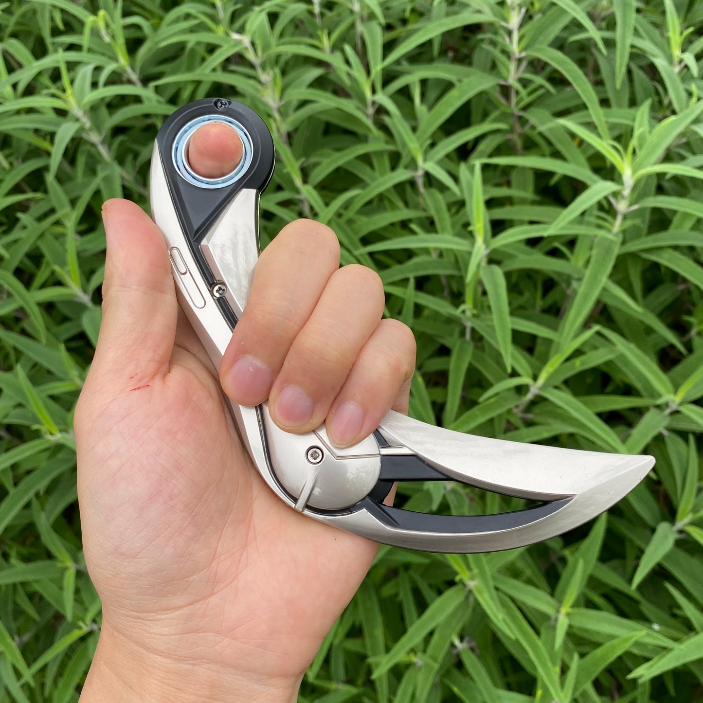Metal Ion Karambit Replica