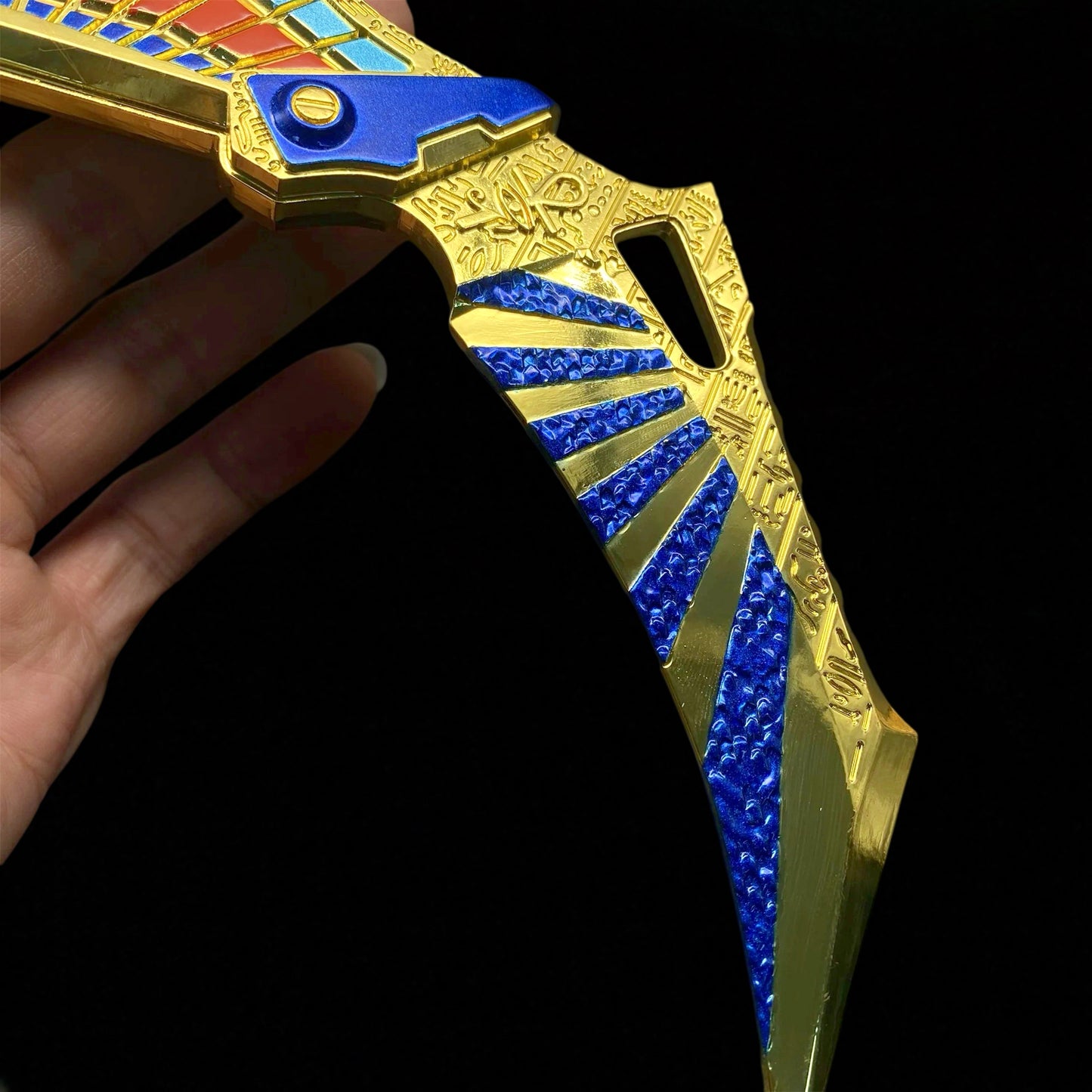 Arena Breakout Claws Of Vast Sky Metal Replica