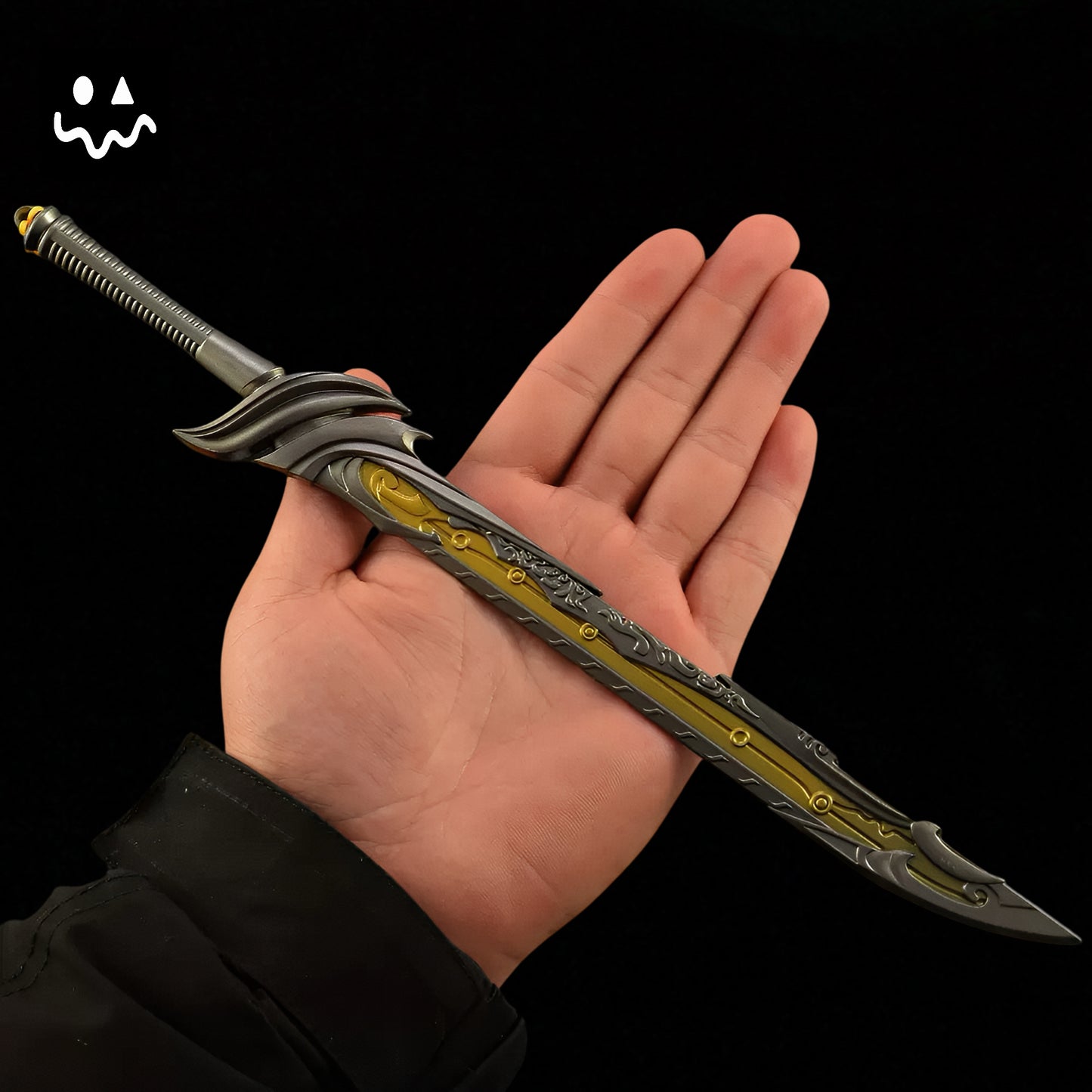 29CM/11.4" NB Metal Dark Pattern Startling Hung Knife Replica