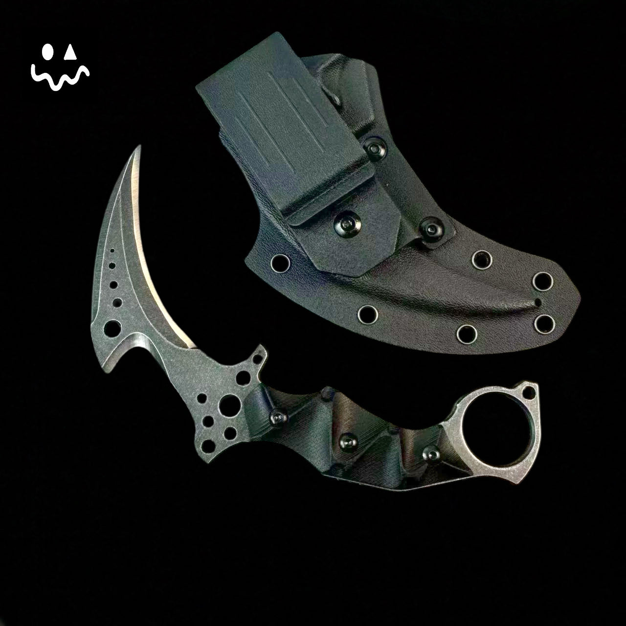 Hand-forging Re8 Chris Karambit Sharp Blade Stainless Steel Replica