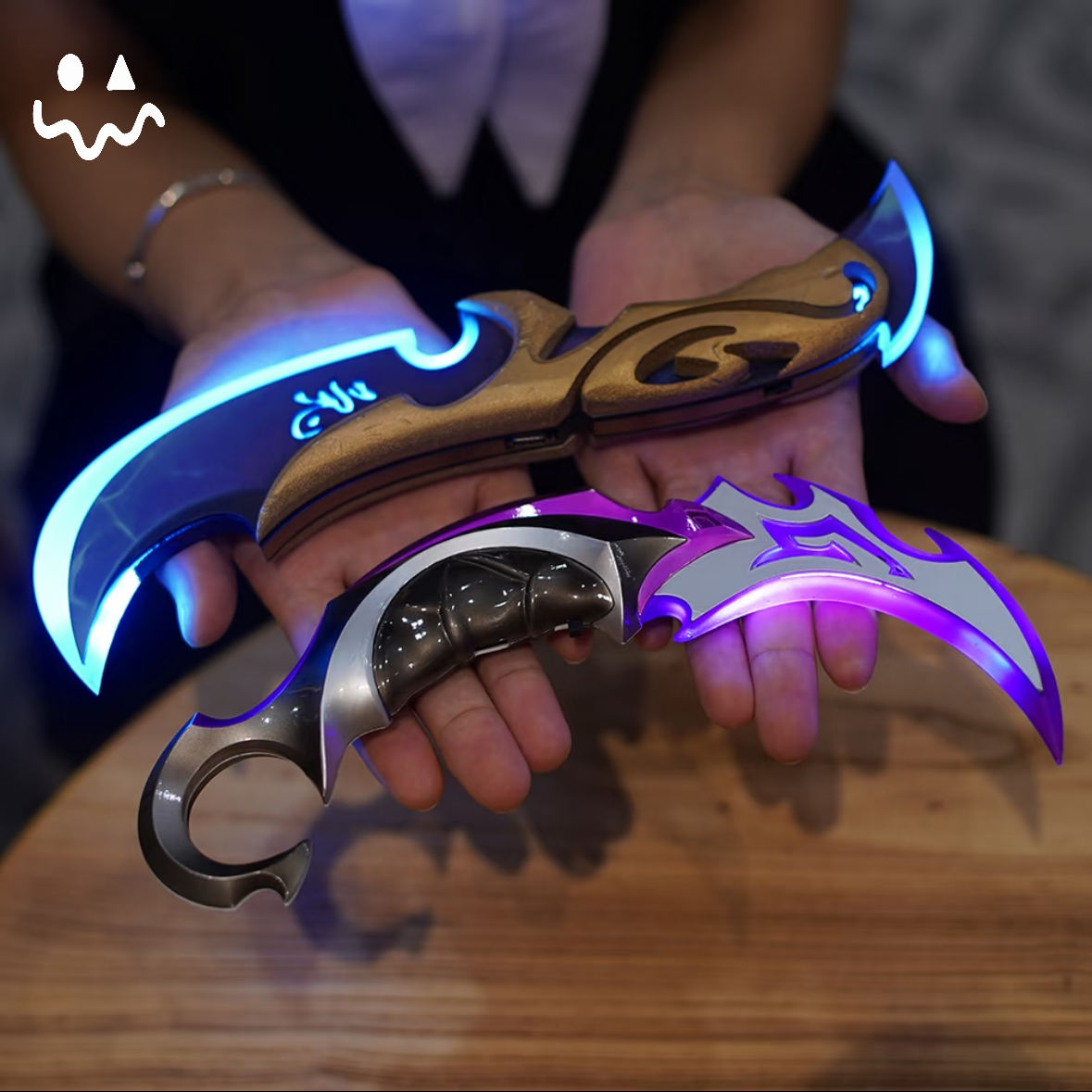 High-quality Reaver Karambit Luna's Descent 3D Night Lamp