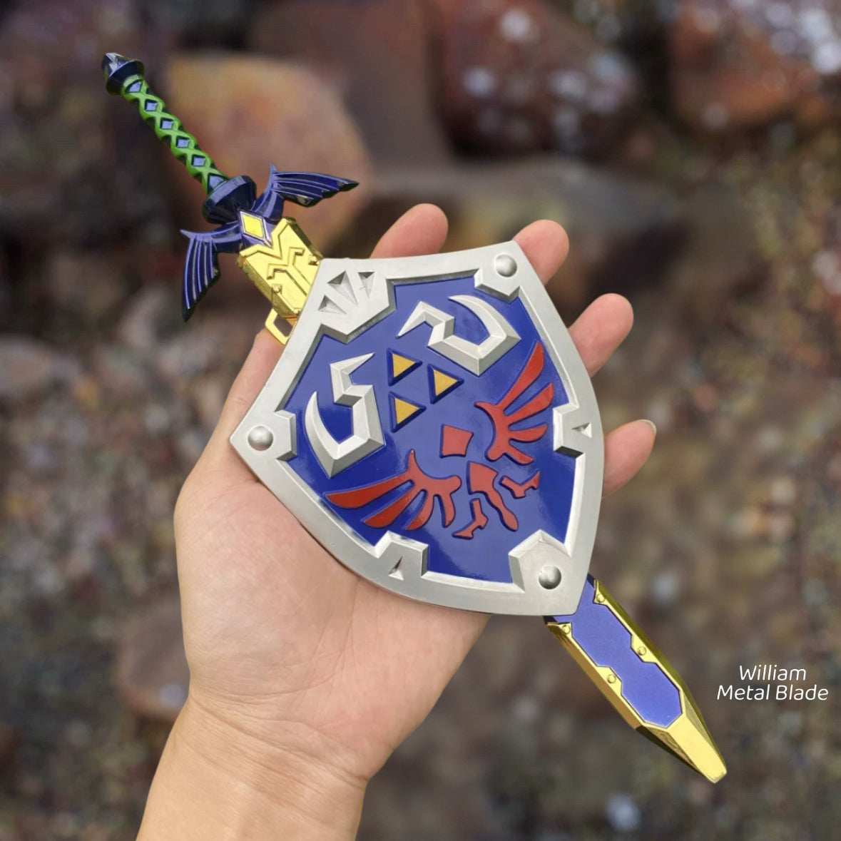Hylian Shield Alloy 11''Link Master Sword Miniature 2 In 1 Pack