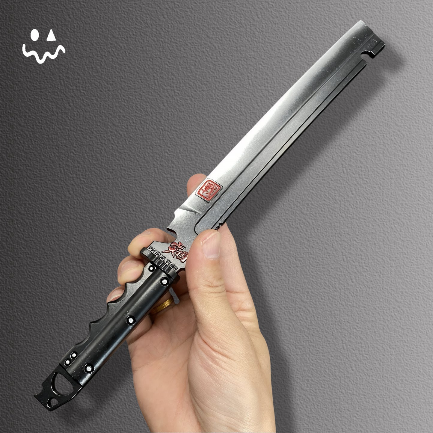 Hot Game Peripheral 11.8'' Metal Infinite Knife Prop