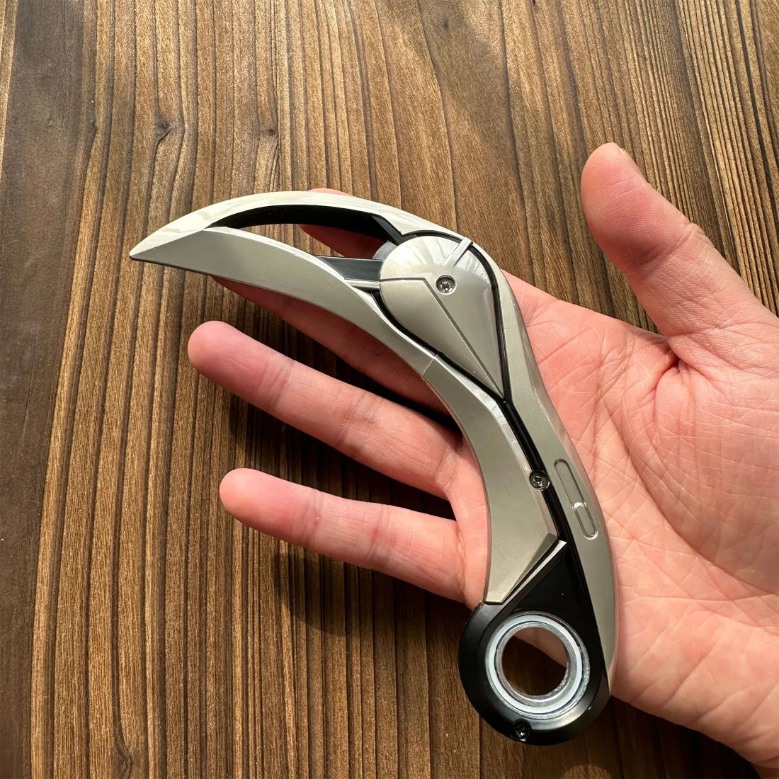 Metal Ion Karambit Replica