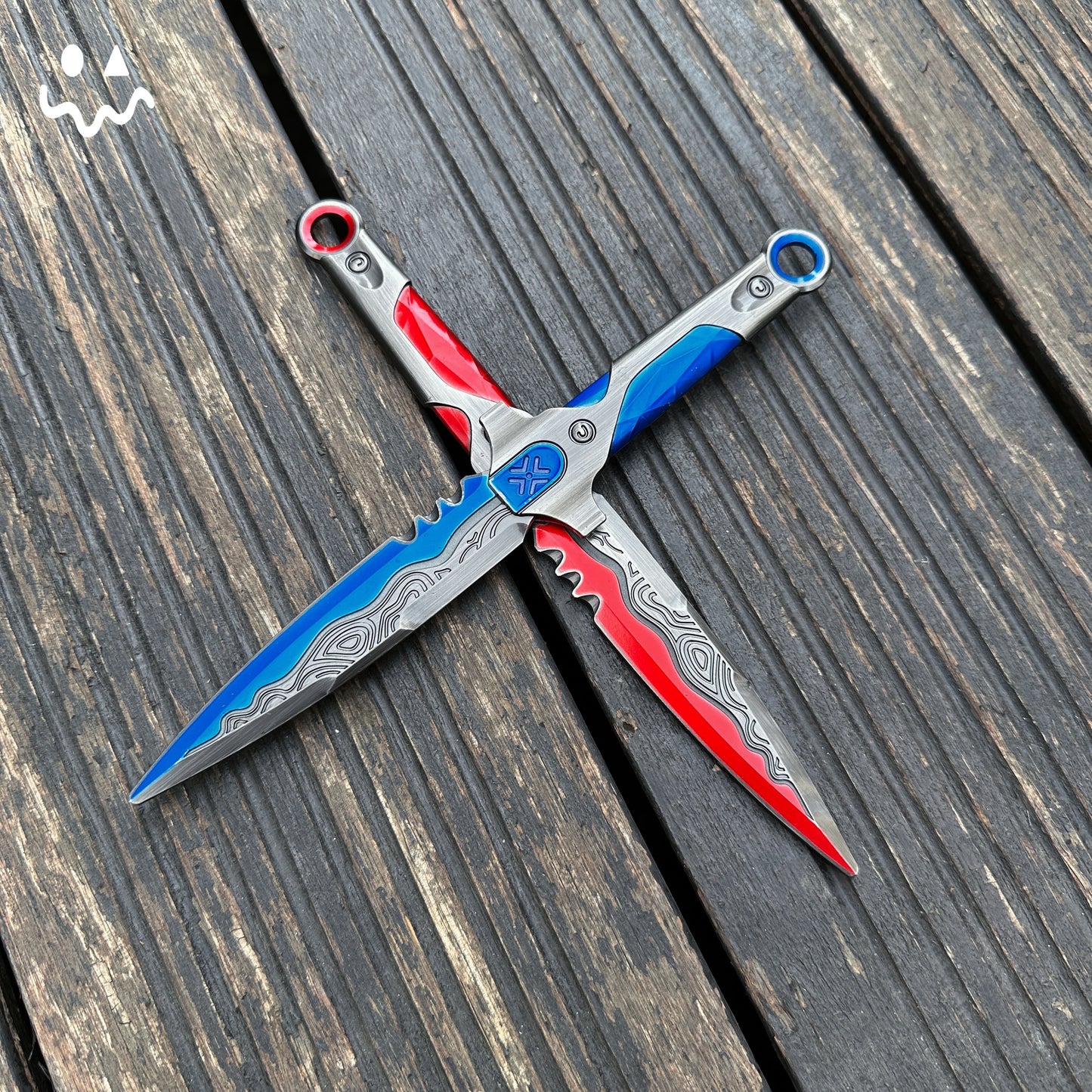 Metal High-quality VCT Knife Life Size Replica Luminous Version