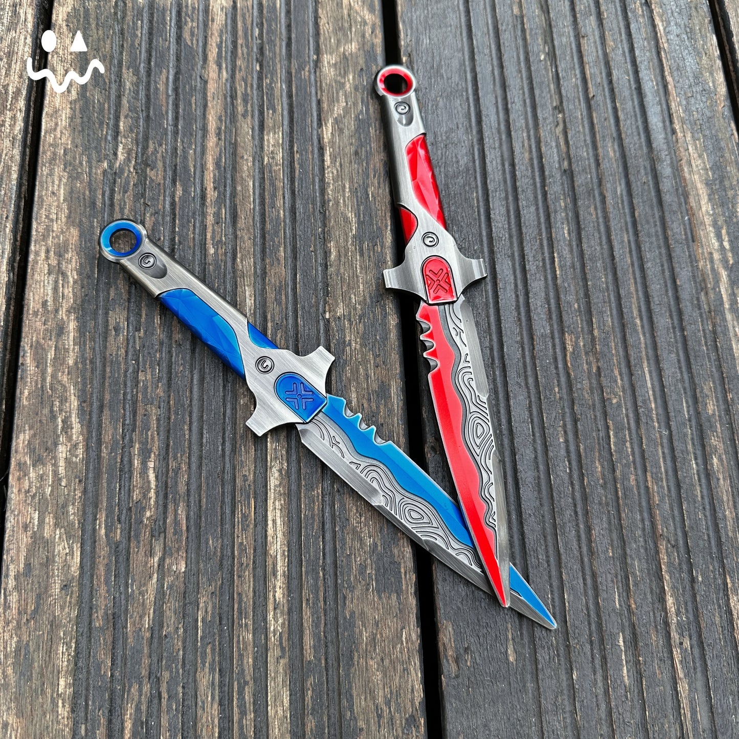 Metal High-quality VCT Knife Life Size Replica Luminous Version