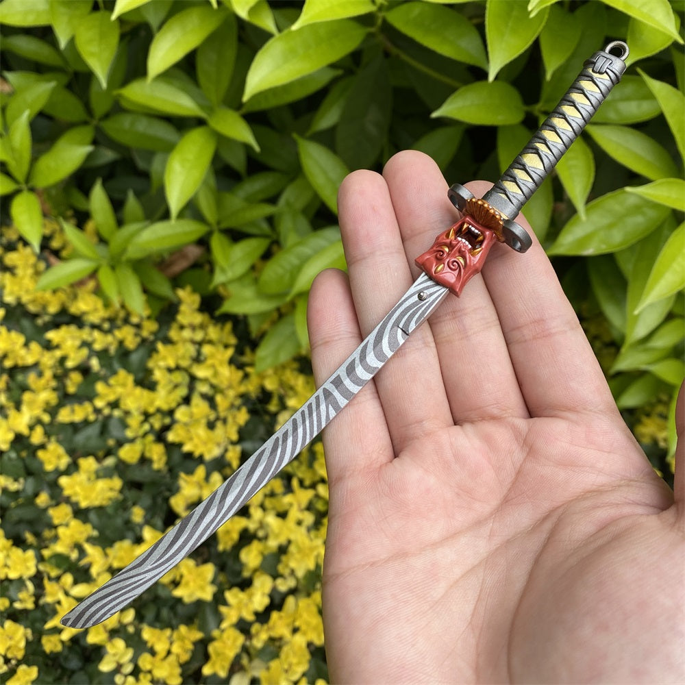 Metal Onimaru Kunitsuna Sword Katana Replica 4 In 1 Pack