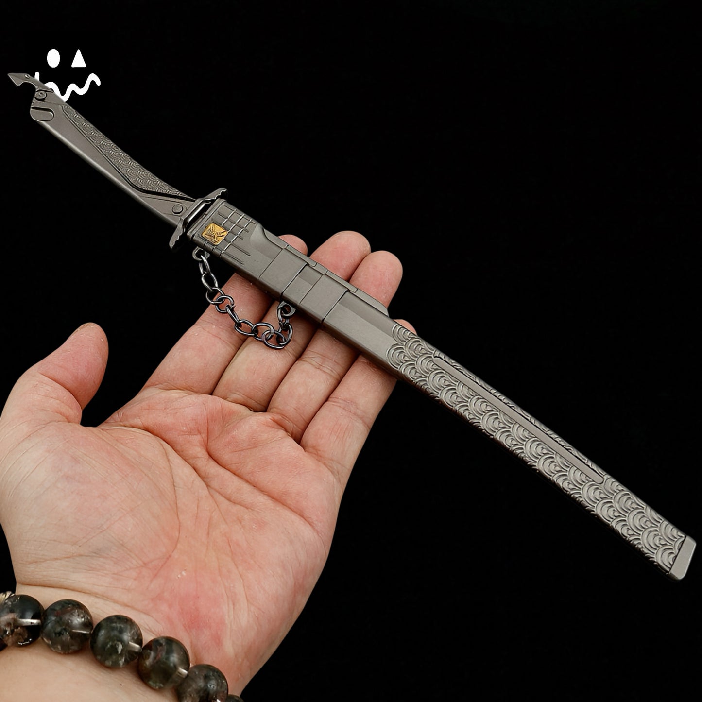 Arena Breakout 30CM/11.8" Game Embroidered Spring Blade Metal Prop