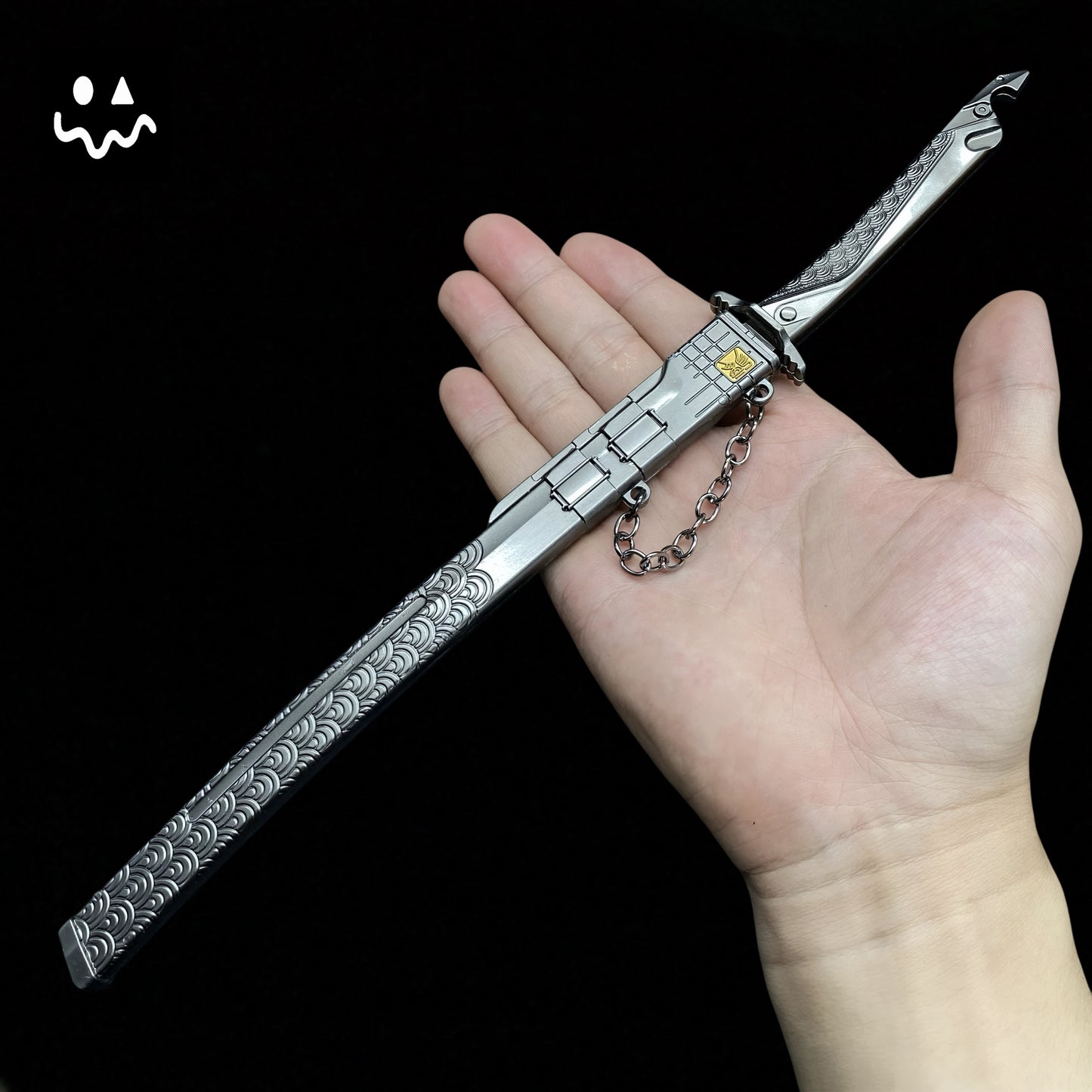 Arena Breakout 30CM/11.8" Game Embroidered Spring Blade Metal Prop