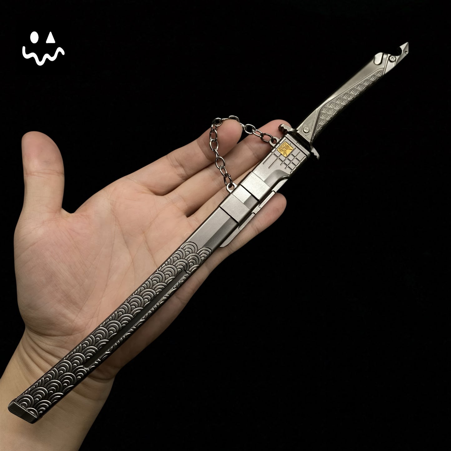 Arena Breakout 30CM/11.8" Game Embroidered Spring Blade Metal Prop