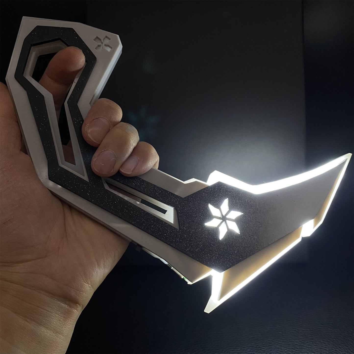 VCT Acrylic Karambit Night Lamp Replica 4 Colors