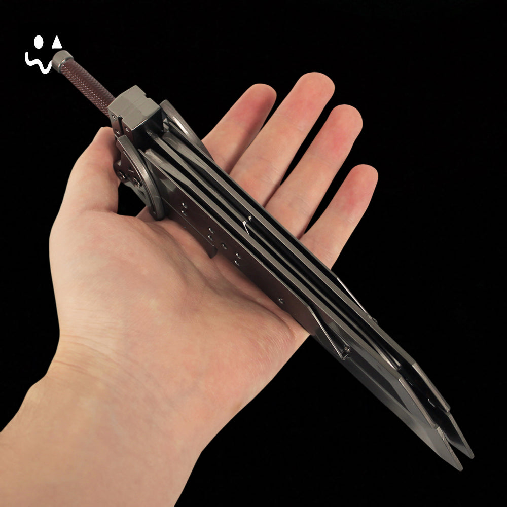 Cloud Strife's Fusion Assembled Sword Gift Box