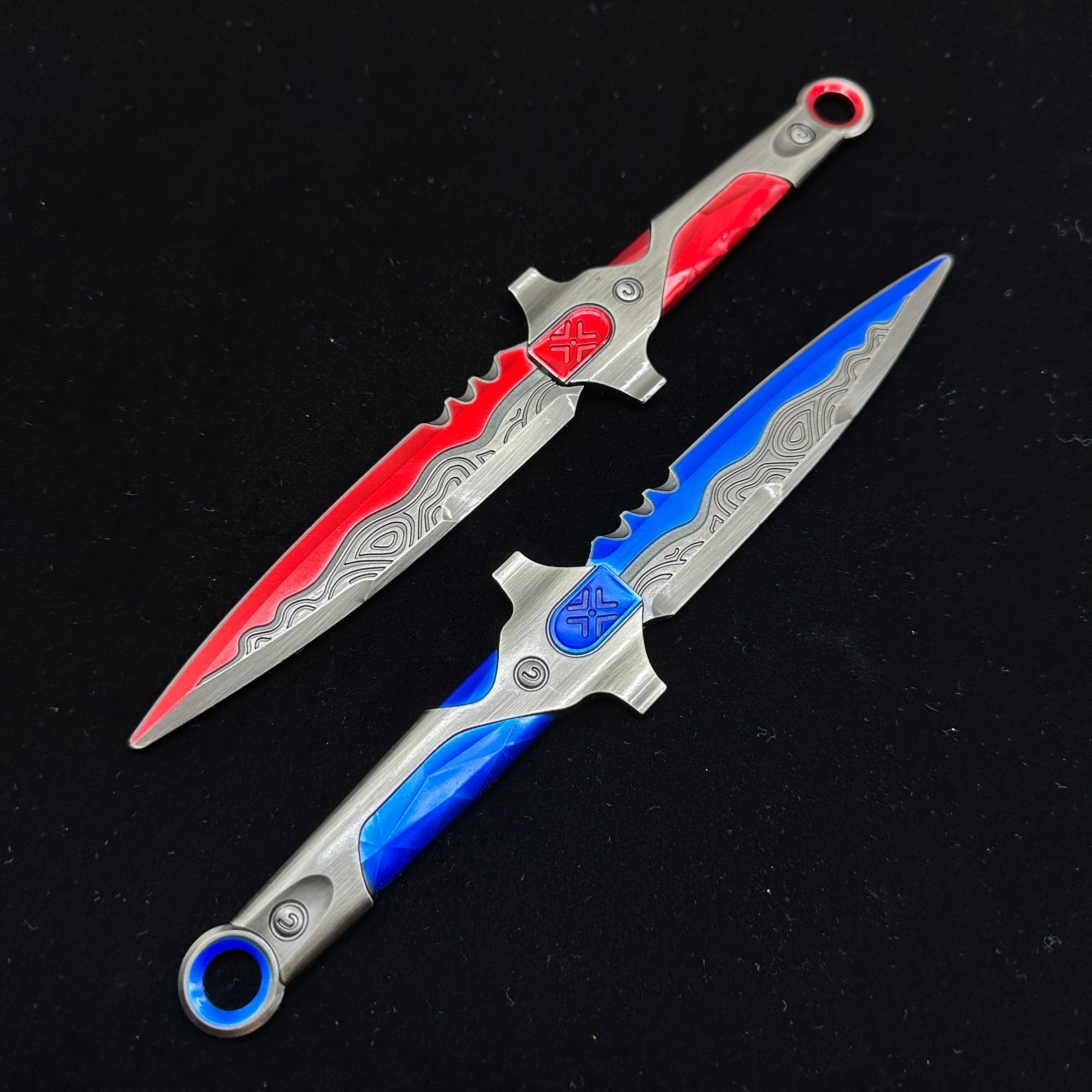 Metal High-quality VCT Knife Life Size Replica Luminous Version ...