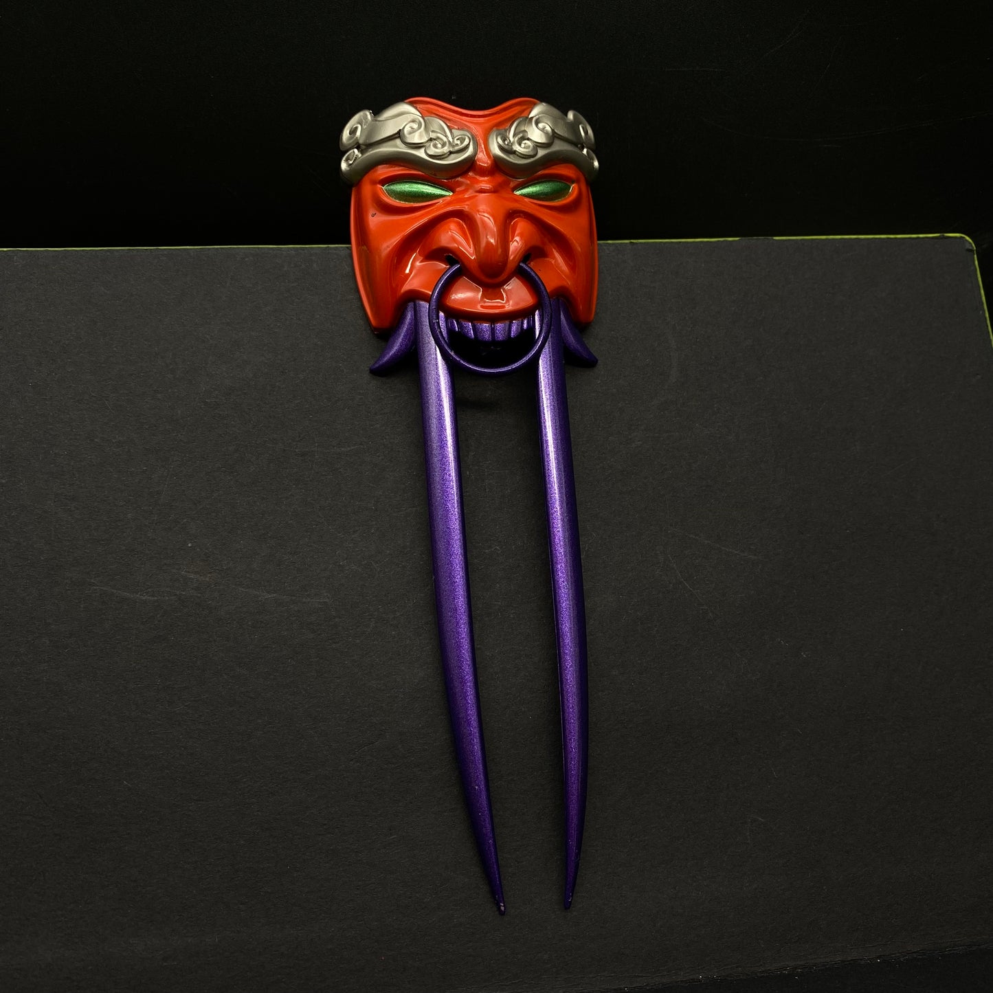 Onimaru Kunitsuna Oni Claw Metal Replica 2 In 1 Gift Box