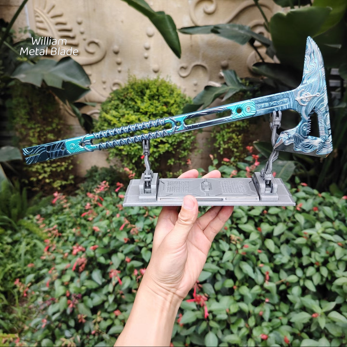 35CM/8.6" DF Black Sea Tactical Axe Metal Replica