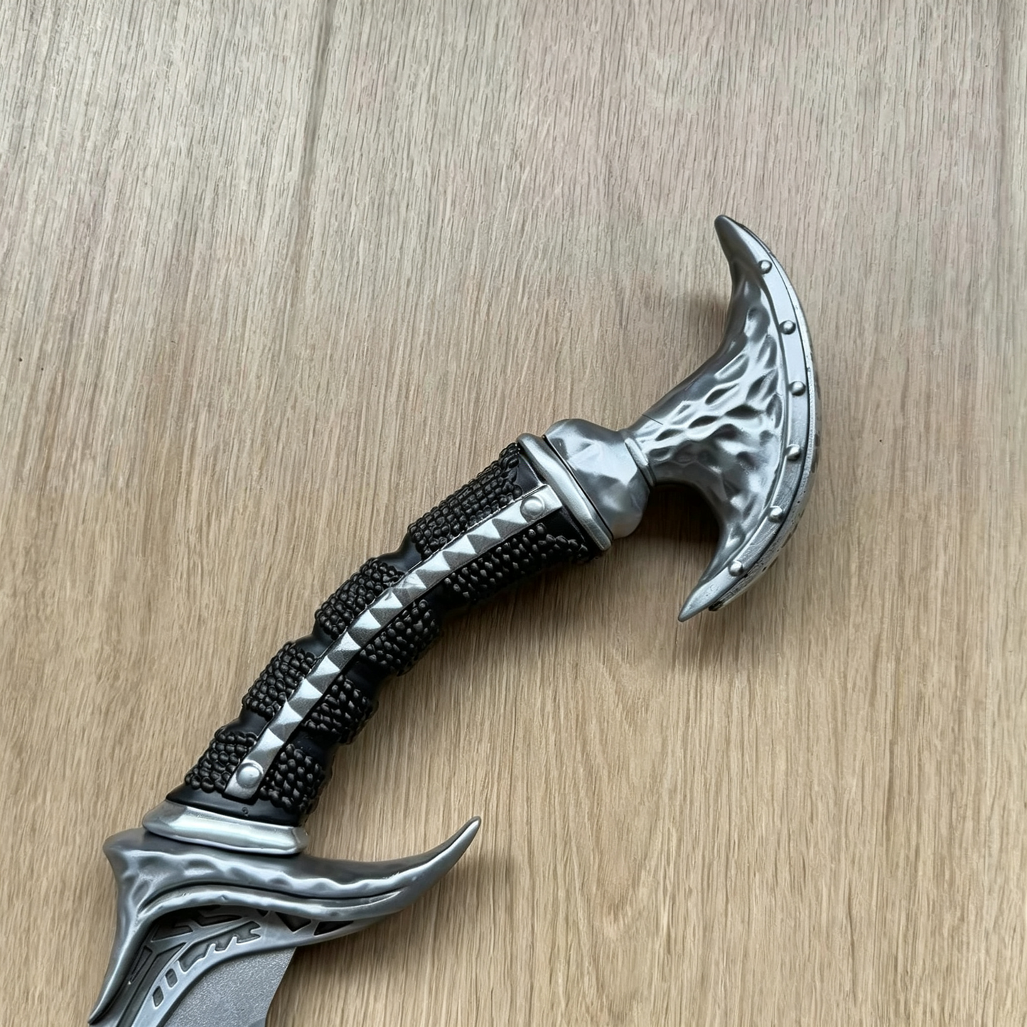 57CM/22.4" Skyrim Game Weapon New Daedric Sword Blunt Metal Replica