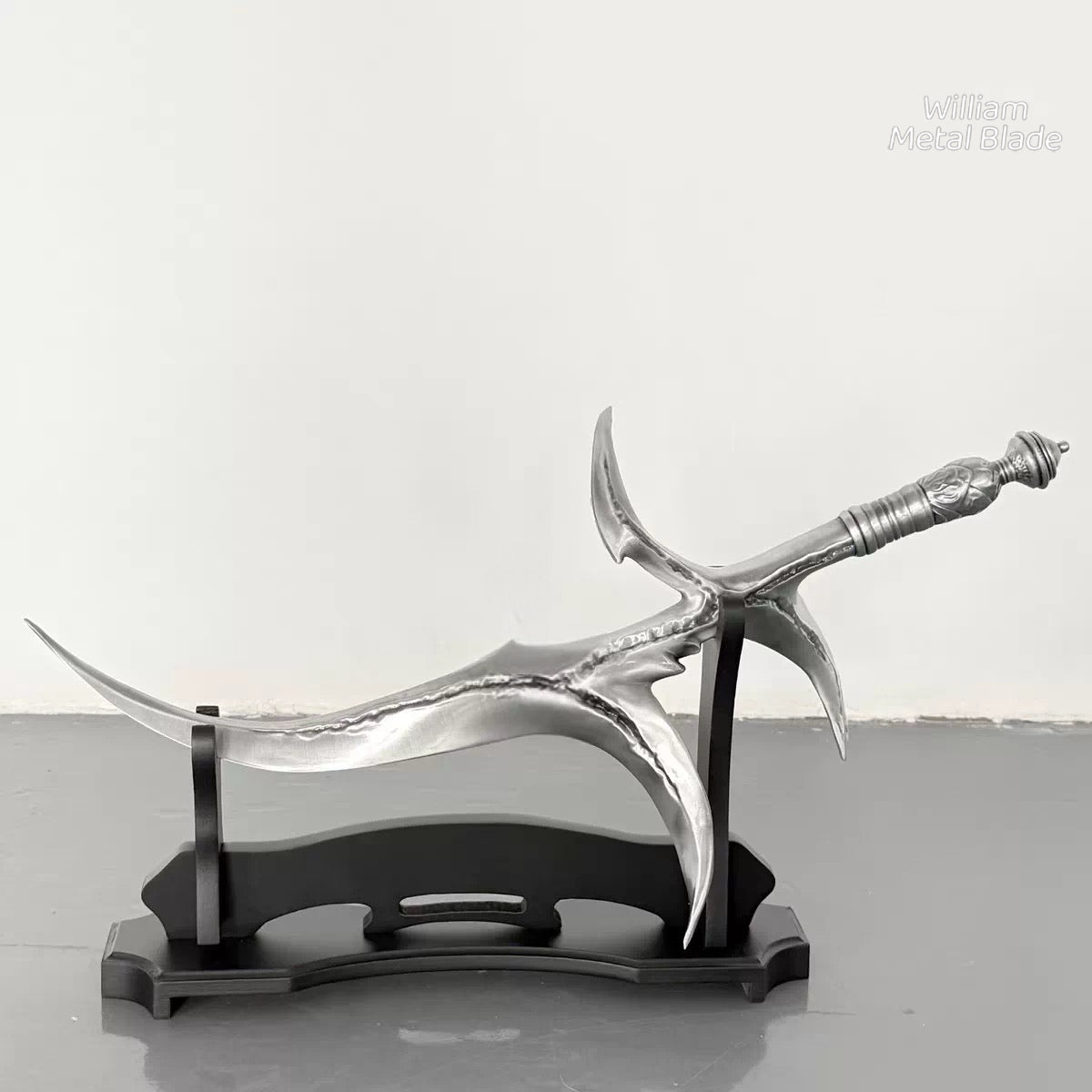 58CM/22.8" Elden Ring Black Knife Aluminum Alloy one-piece molding Replica