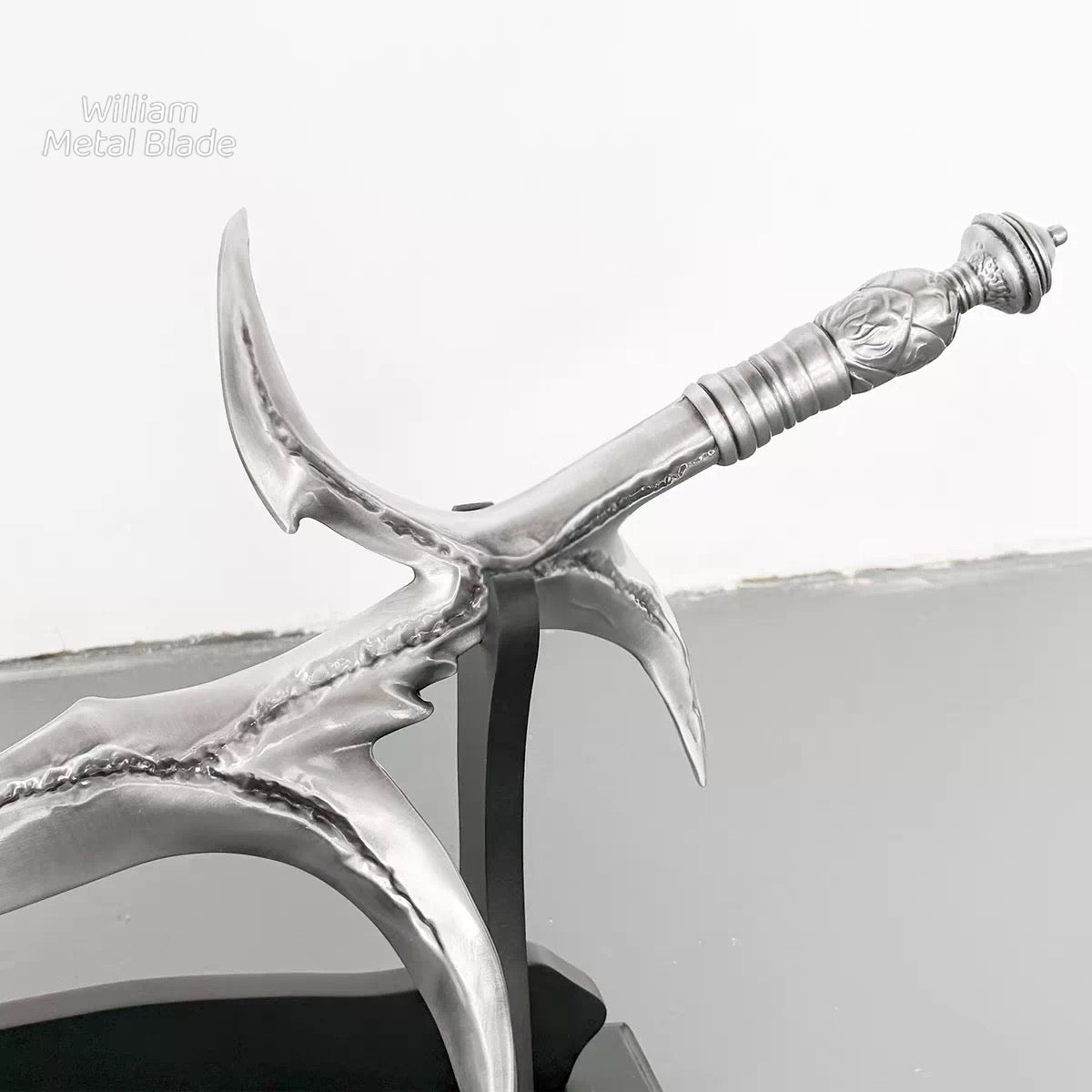 58CM/22.8" Elden Ring Black Knife Aluminum Alloy one-piece molding Replica