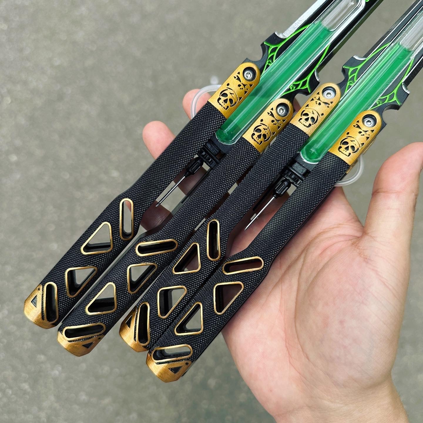 28CM/11.0 Resin Octane Heirloom V3 Real Glass Liquid Tube Craft Balisong Collection Make and deliver the list. with a cycle of 1-2 months)