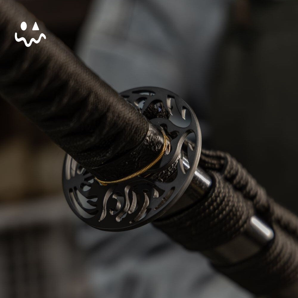 Black Gold Katana Handmade Samurai Sword Textured Lacquer Scabbard Dark Cord Wrap Display Collectible Sword