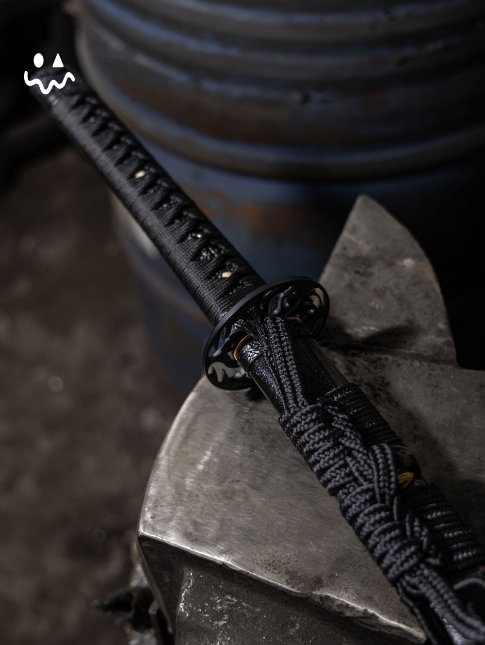 Black Gold Katana Handmade Samurai Sword Textured Lacquer Scabbard Dark Cord Wrap Display Collectible Sword