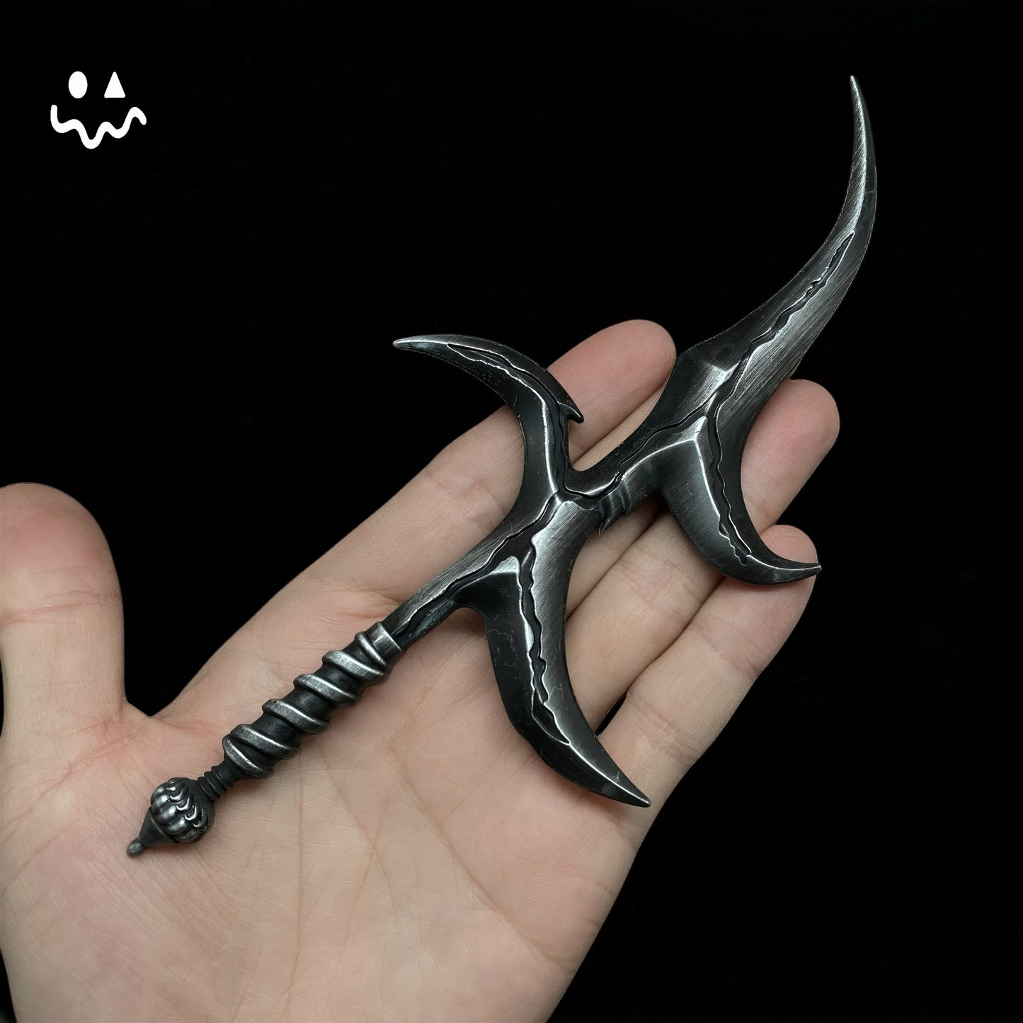 ER Black Knife Metal Miniature For Display