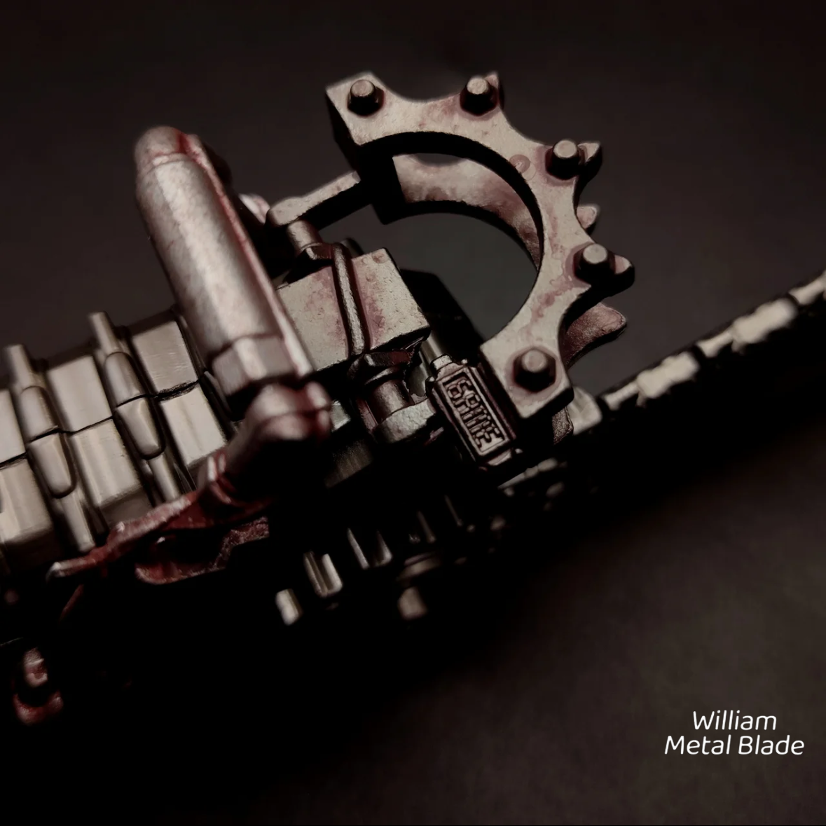 DF Game 25CM Cool Chainsaw Weapon Metal Replica
