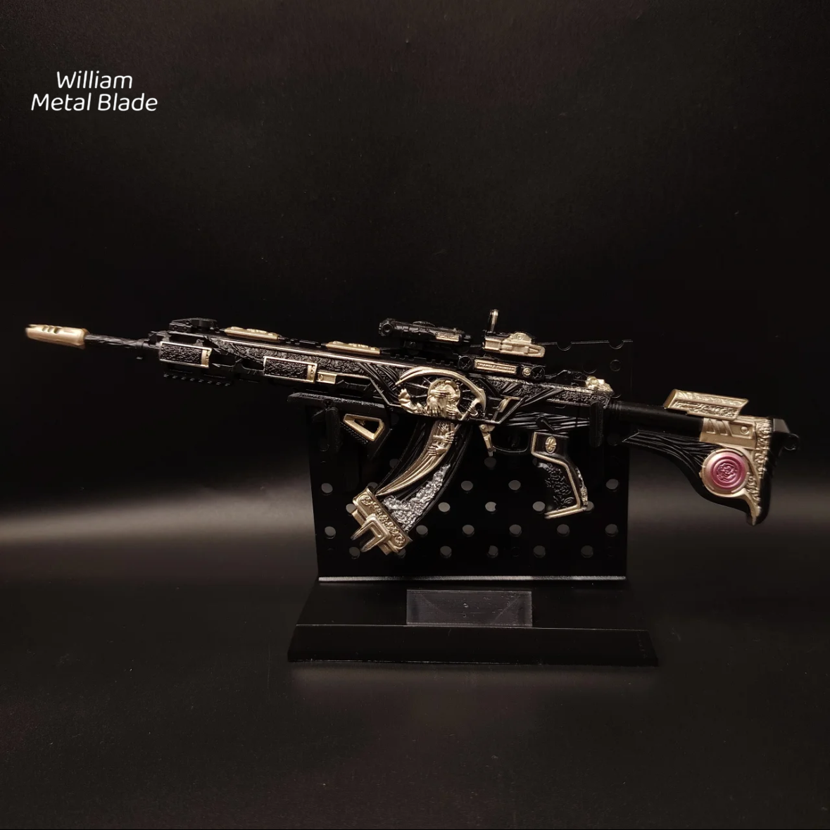 Delta Force Death Rose Assault Rifle Metal Replica