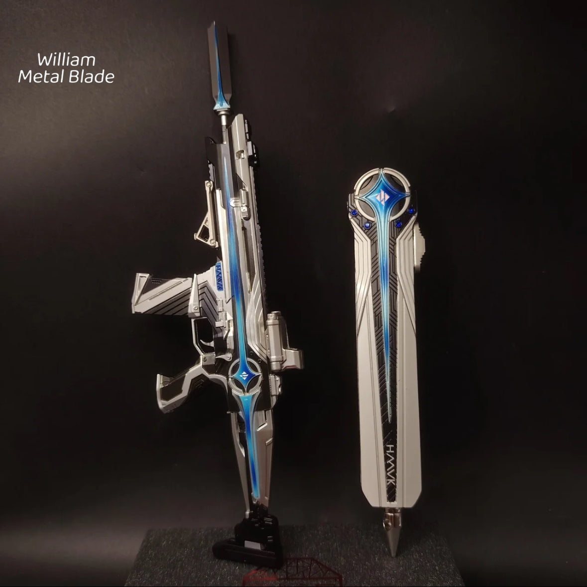 Delta Force Desmoulins Knife & Mini Assault Rifle Metal Replica