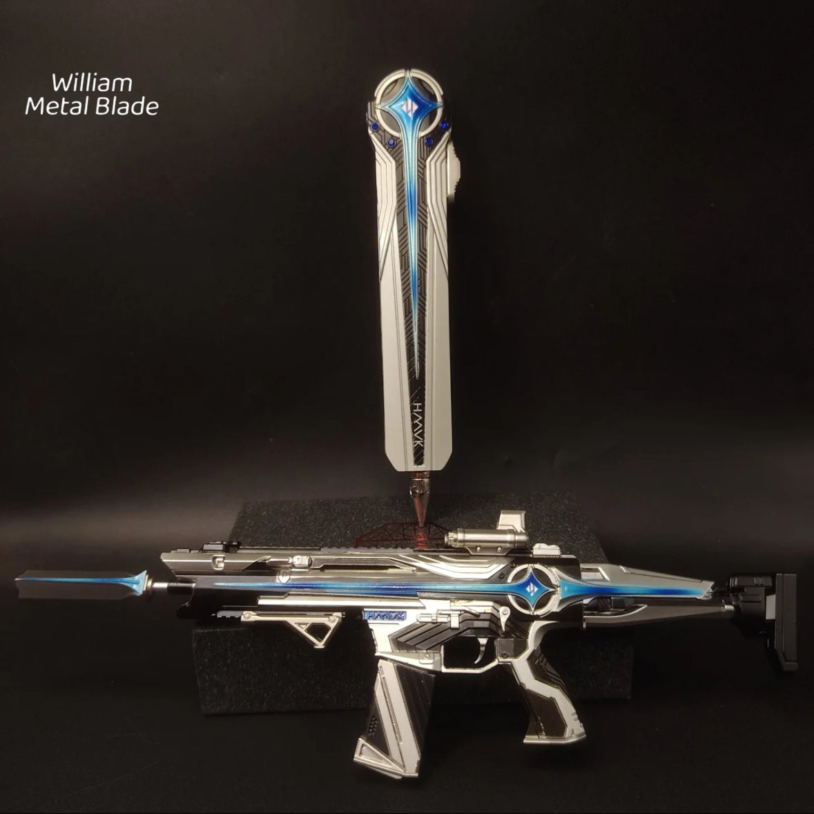 Delta Force Desmoulins Knife & Mini Assault Rifle Metal Replica
