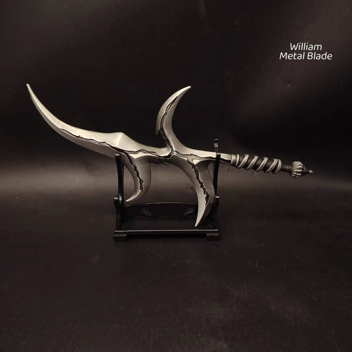 ER Black Knife Metal Miniature For Display