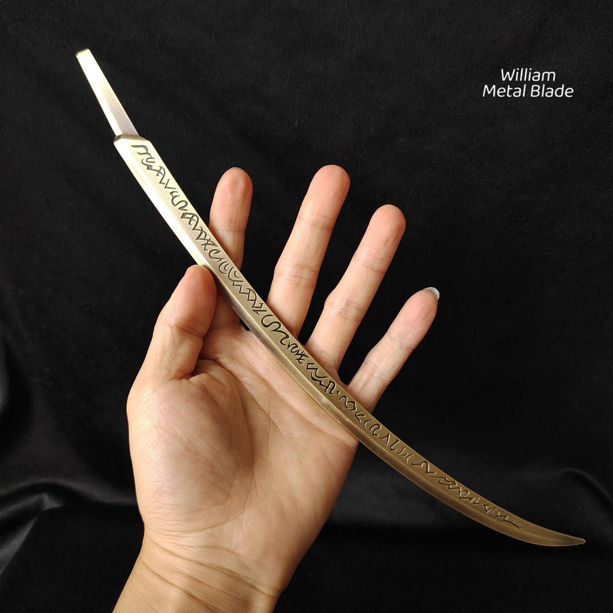 ER Hand of Malenia Metal Miniature Gift Box