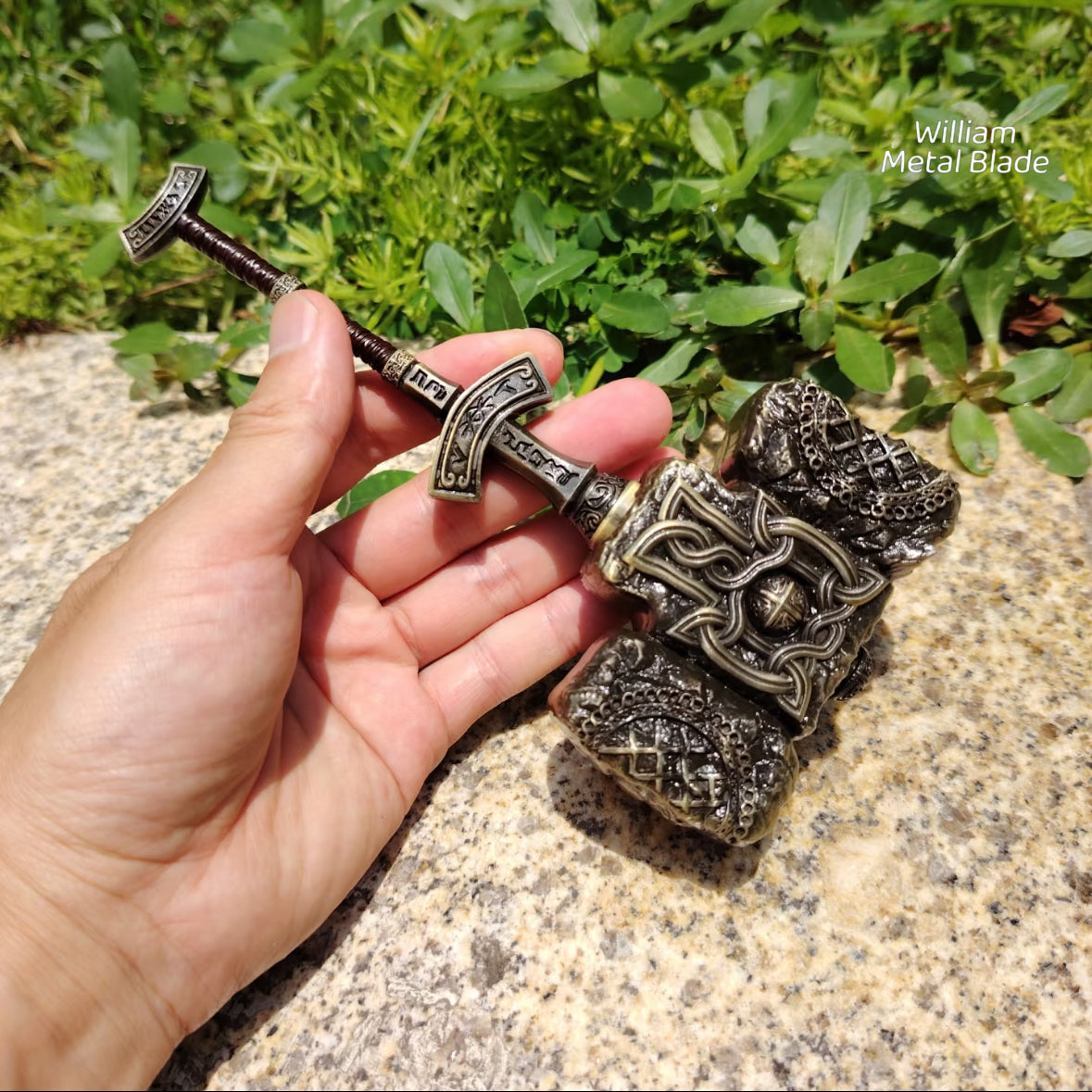 Elden Ring Game Giant-Crusher Mini Metal Replica