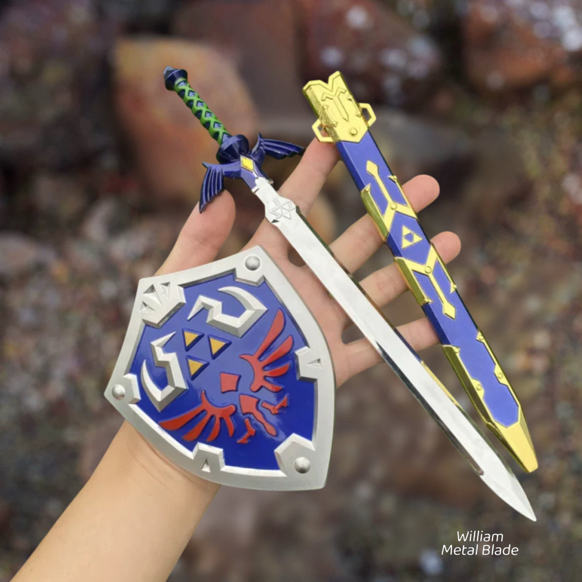 Hylian Shield Alloy 11''Link Master Sword Miniature 2 In 1 Pack