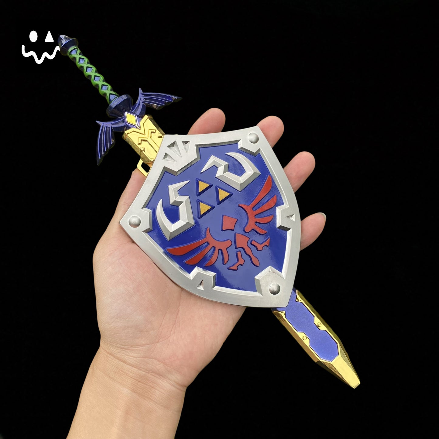 Hylian Shield Alloy 11''Link Master Sword Miniature 2 In 1 Pack