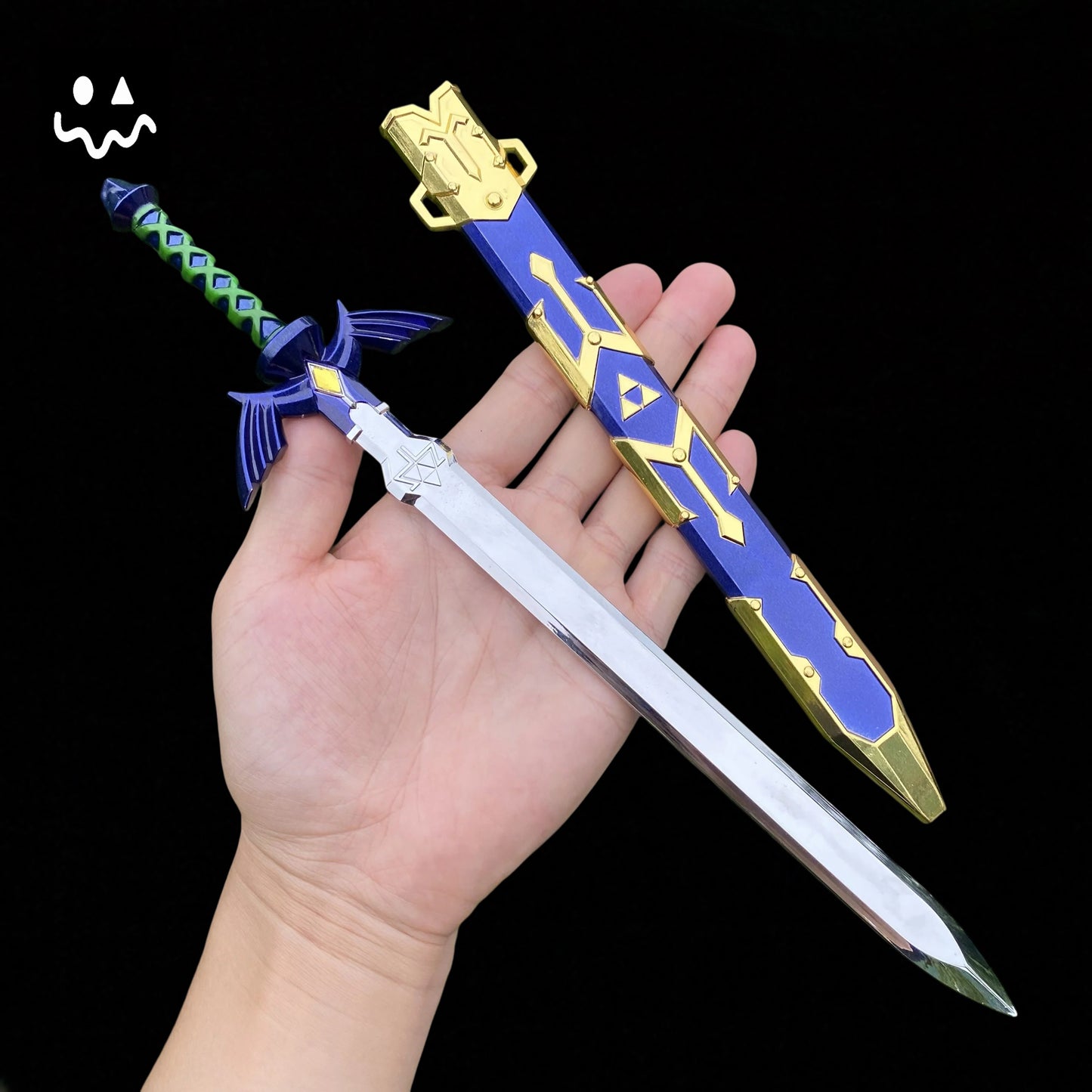 Hylian Shield Alloy 11''Link Master Sword Miniature 2 In 1 Pack