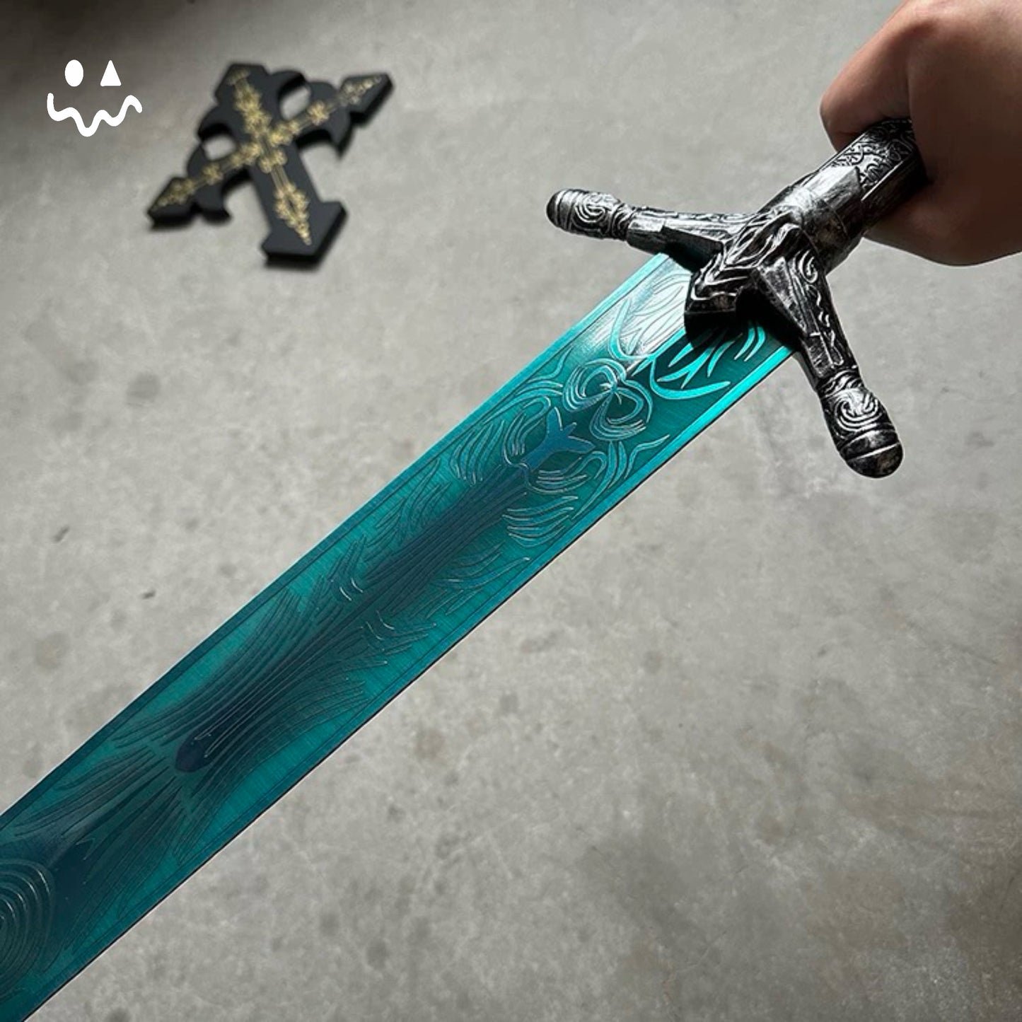 IRL Holy Moonlight Greatsword Life-Size Metal Replica
