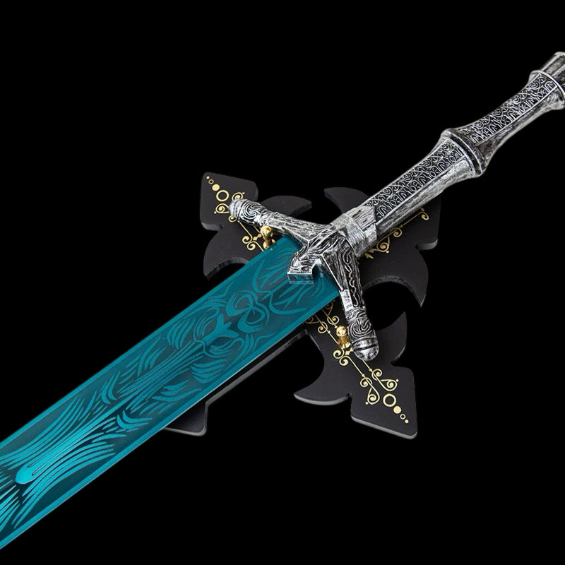 IRL Holy Moonlight Greatsword Life-Size Metal Replica