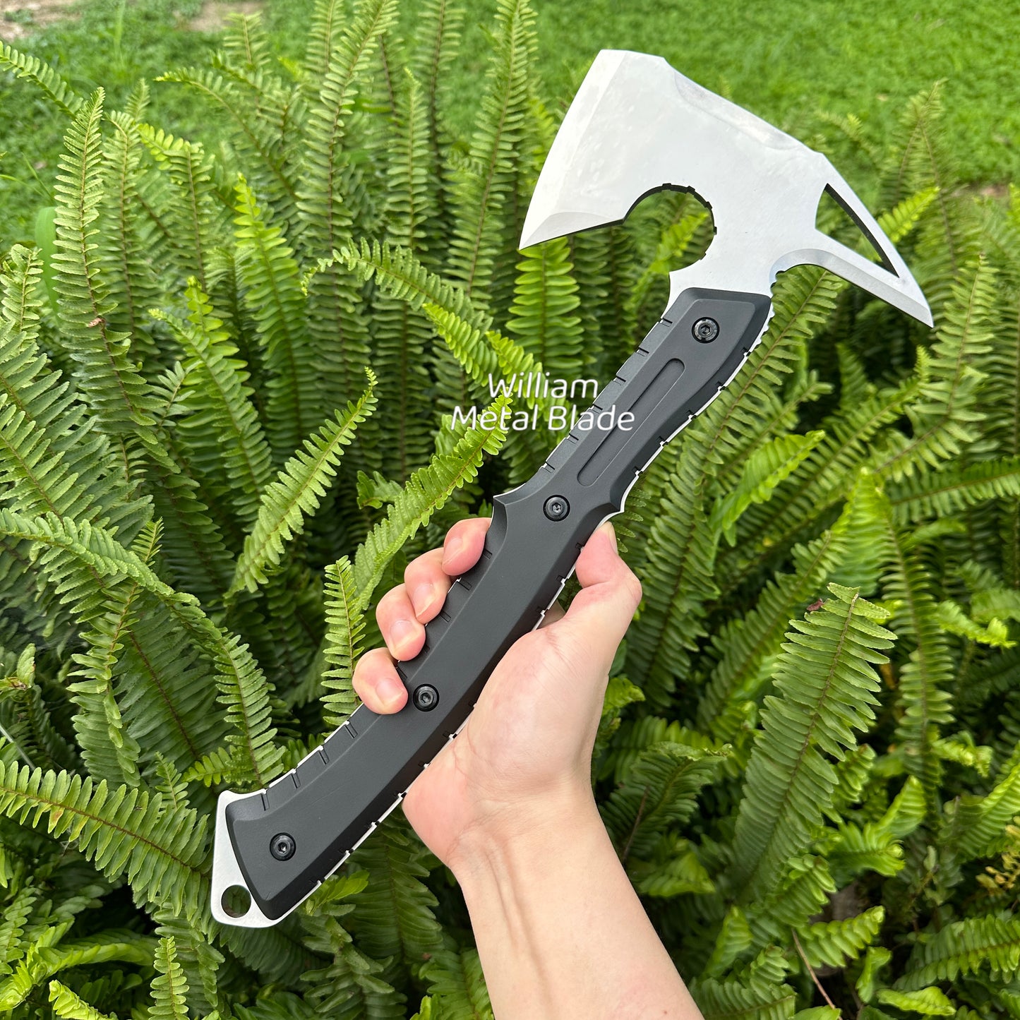 Life-Size Metal Re9 Leon Tactical Axe 37CM/14.5" - Dull Blade Prop For Collection