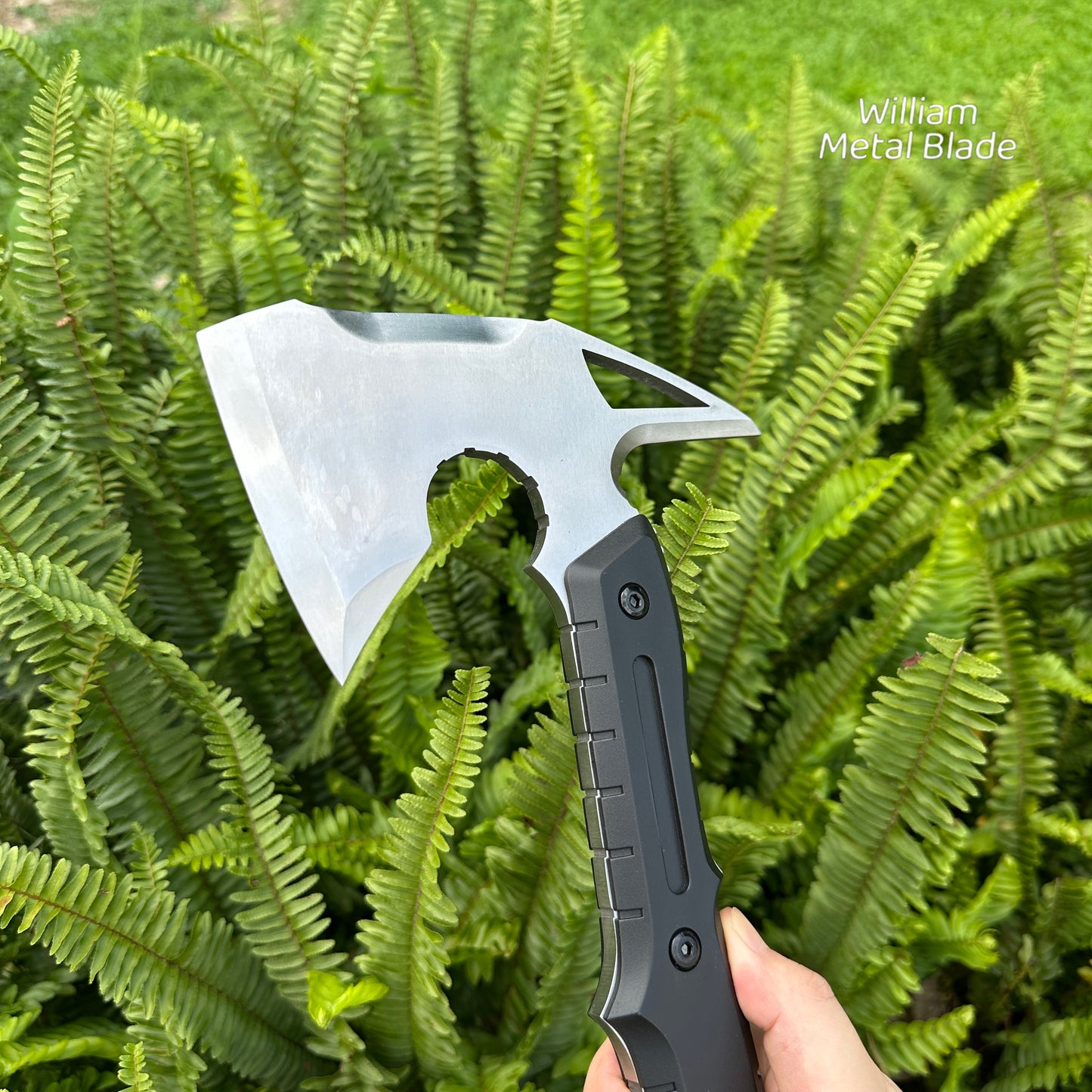 Life-Size Metal Re9 Leon Tactical Axe 37CM/14.5" - Dull Blade Prop For Collection