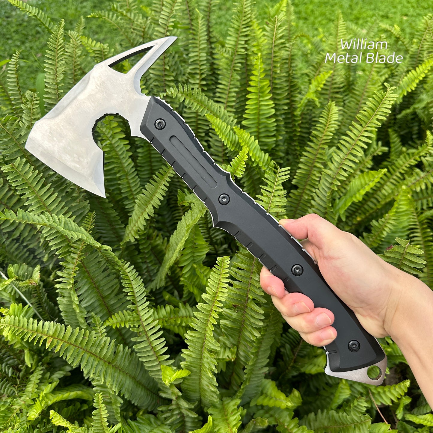 Life-Size Metal Re9 Leon Tactical Axe 37CM/14.5" - Dull Blade Prop For Collection