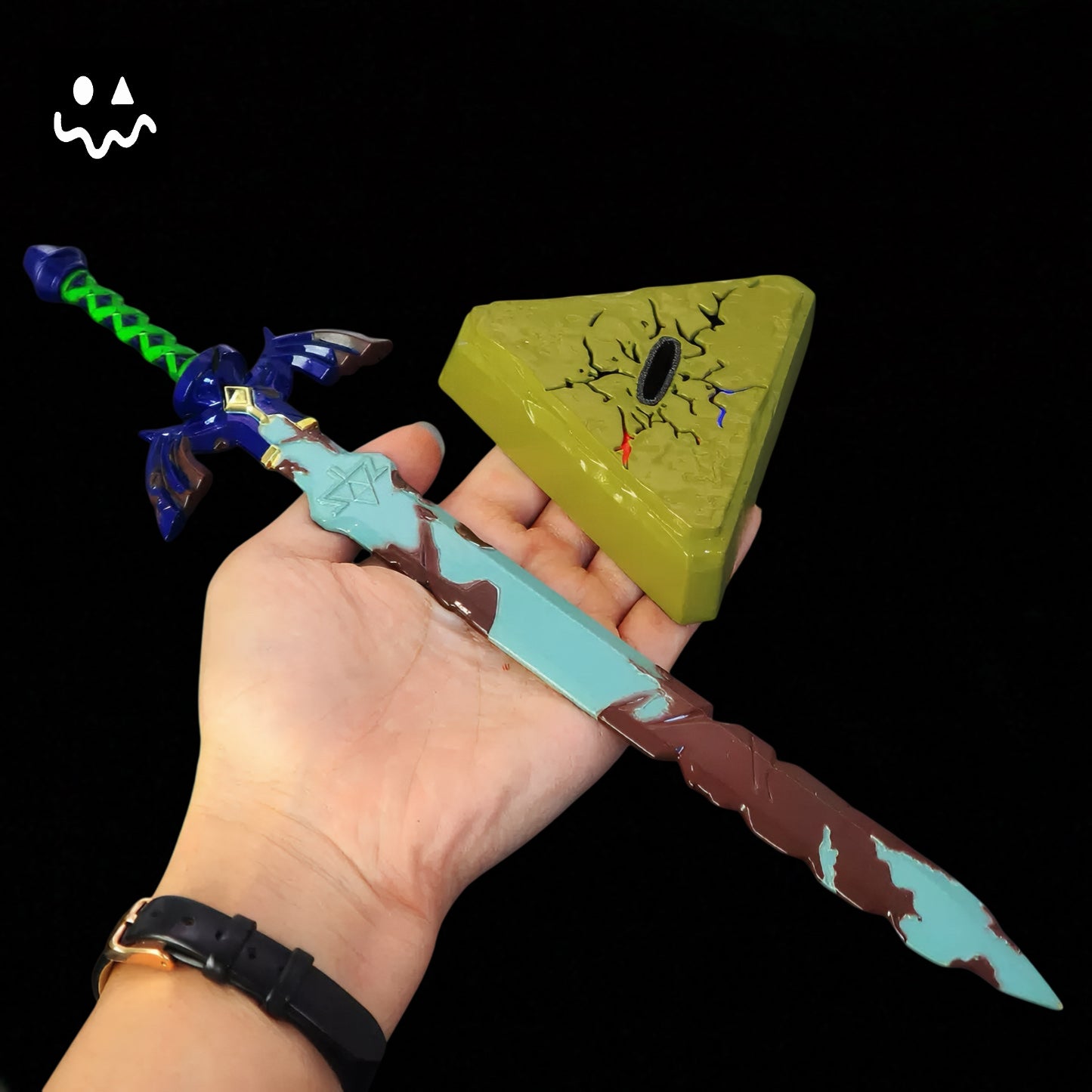 Link Metal Weapons Miniature Display Art