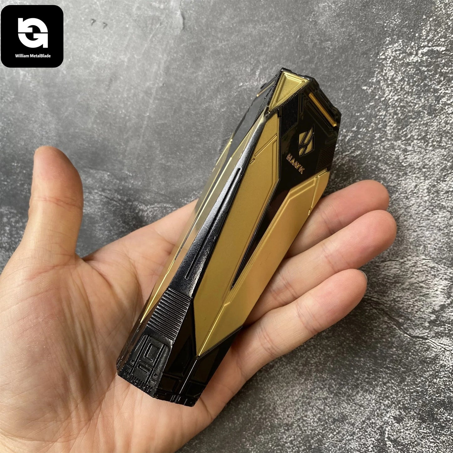 Metal 3D Mandel Brick Replica