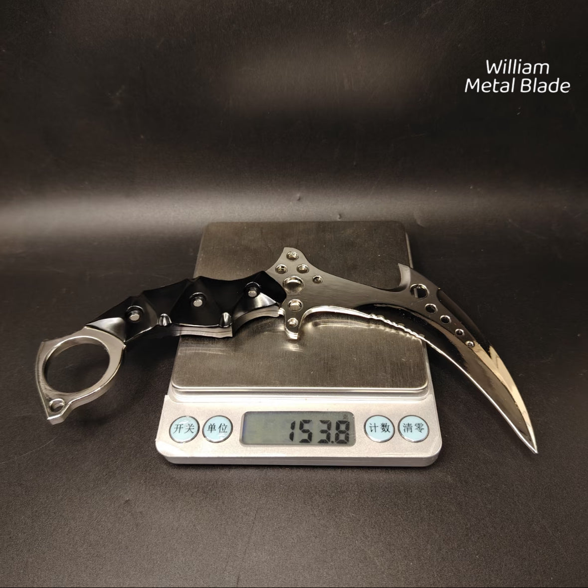 Re8 Chris Karambit Blunt Blade Metal Replica-Economic Version
