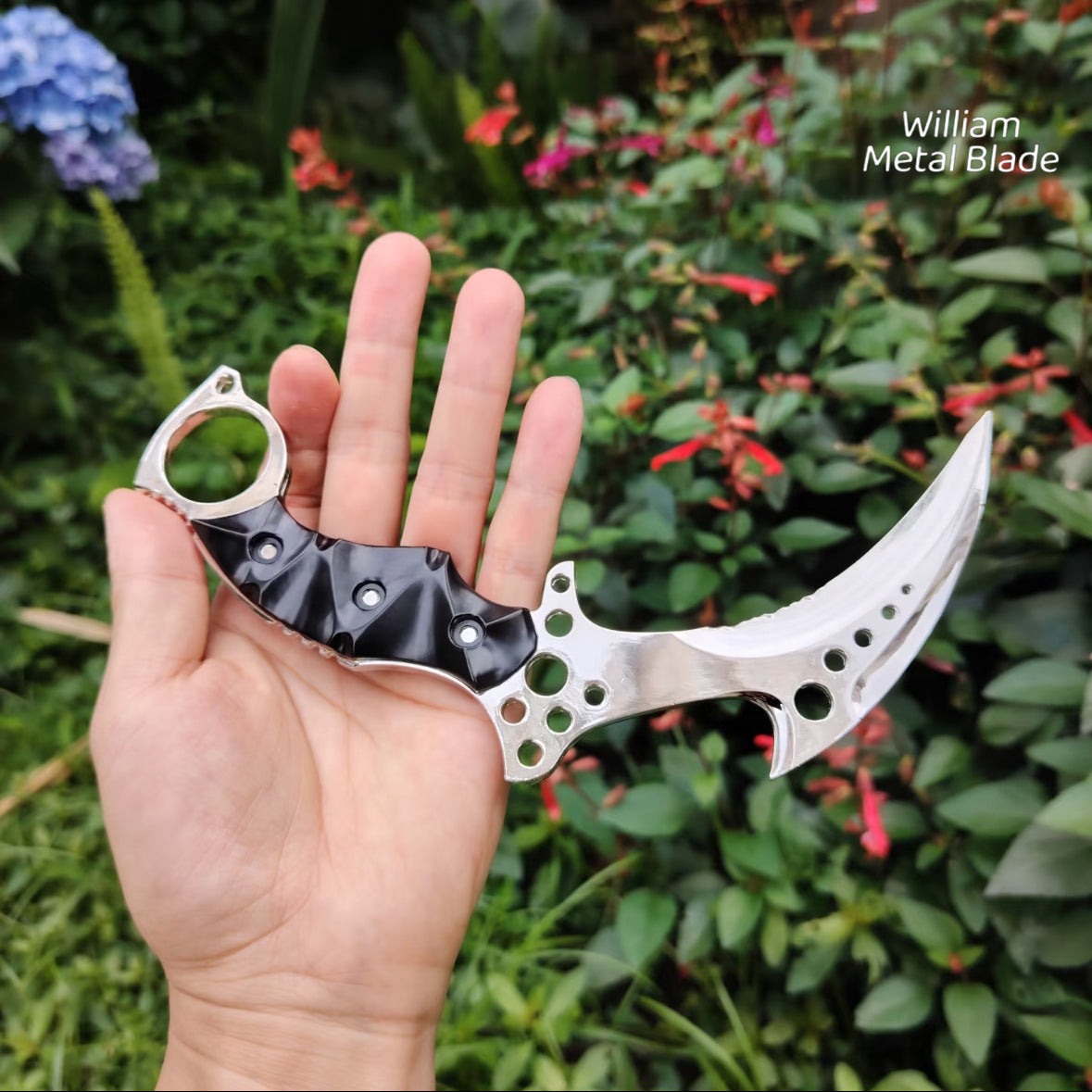 Re8 Chris Karambit Blunt Blade Metal Replica-Economic Version