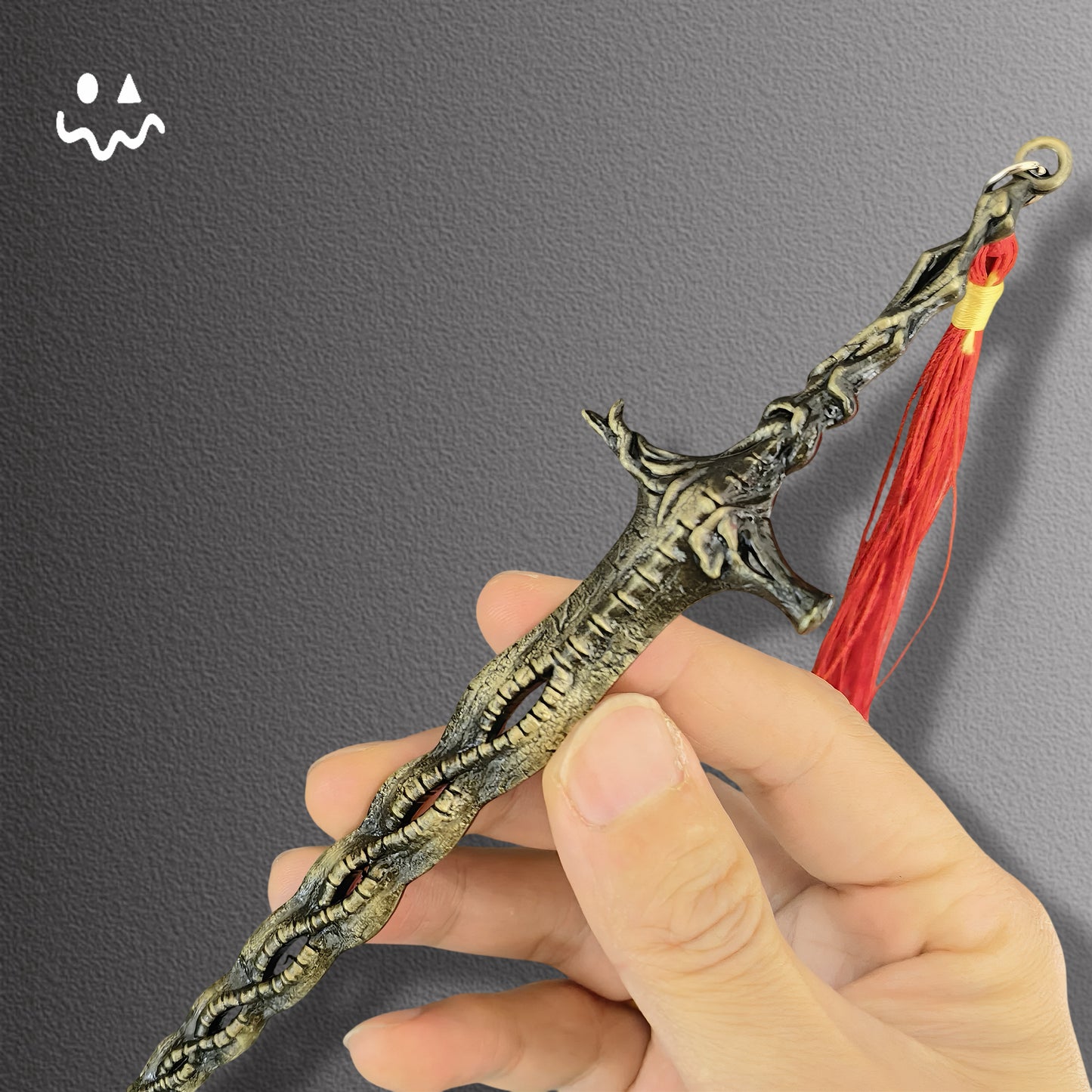 ER 22CM/8.7" Metal Sacred Relic Sword Miniature Weapon