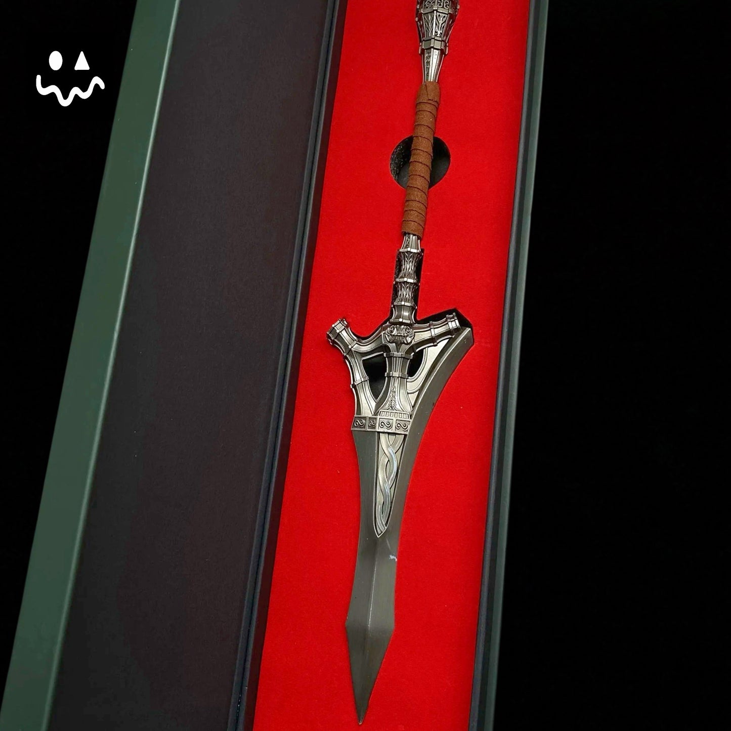 Serpent Hunter Spear Metal Replica With Gift Box