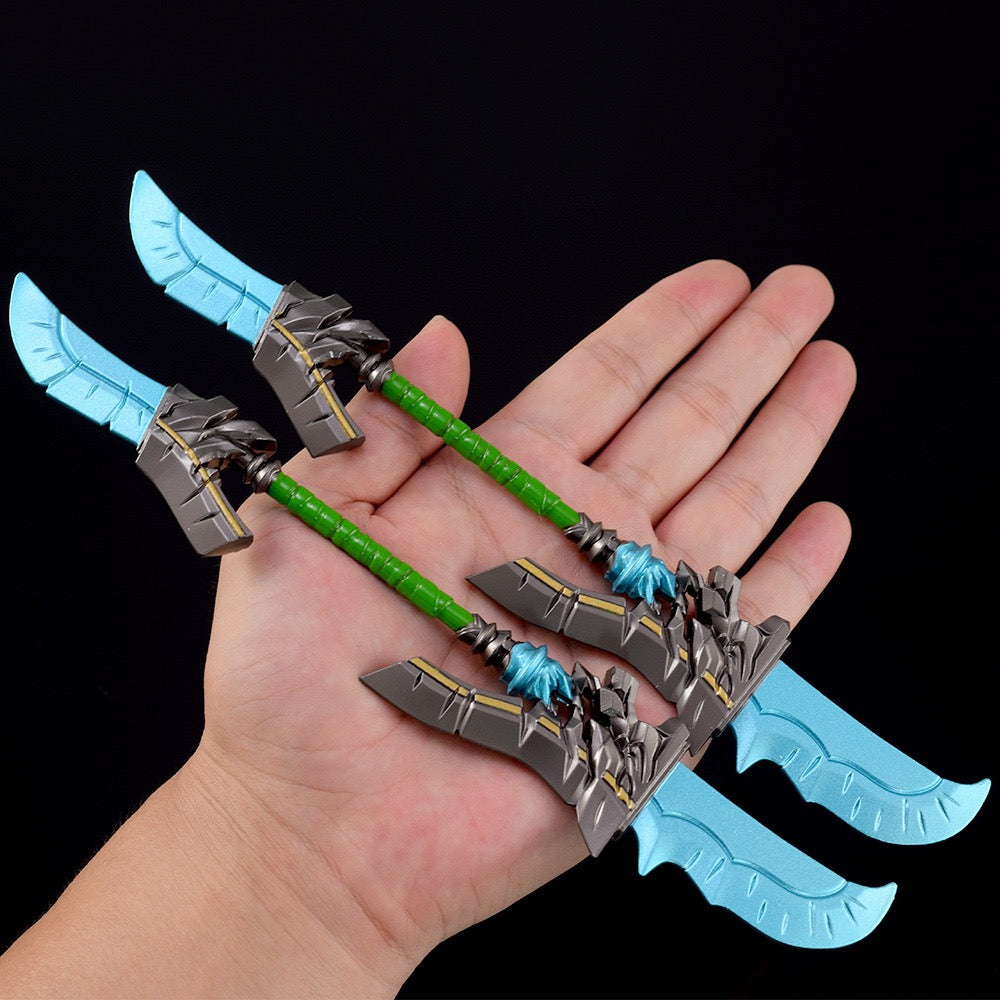 WOW Cloudsong Glaive Metal Replicas A Pair